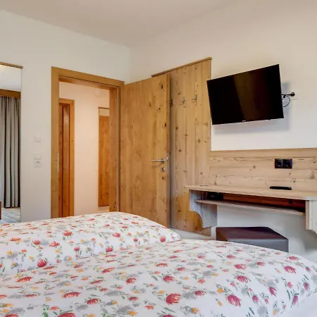 Apartment Luxurious With Sauna In Salzburgerland