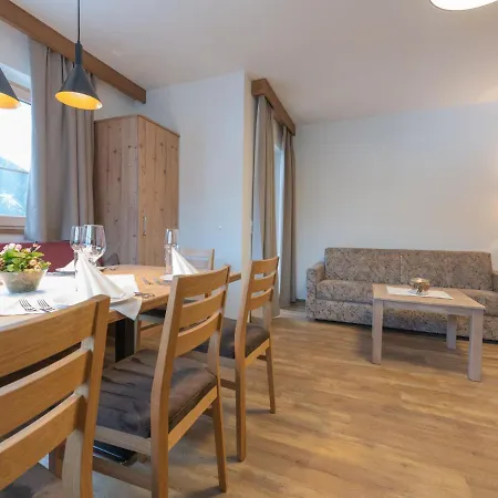 Apartment Luxurious With Sauna In Salzburgerland Wald im Pinzgau